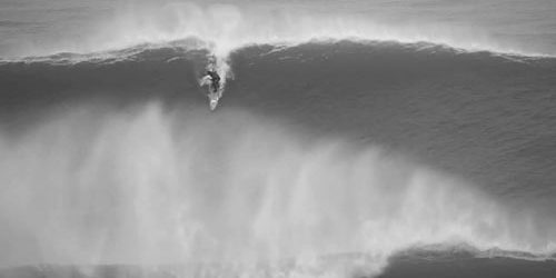 escuela de surf en berria axi muniain playa gris