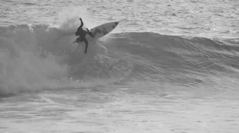 escuela de surf en berria jonathan feather