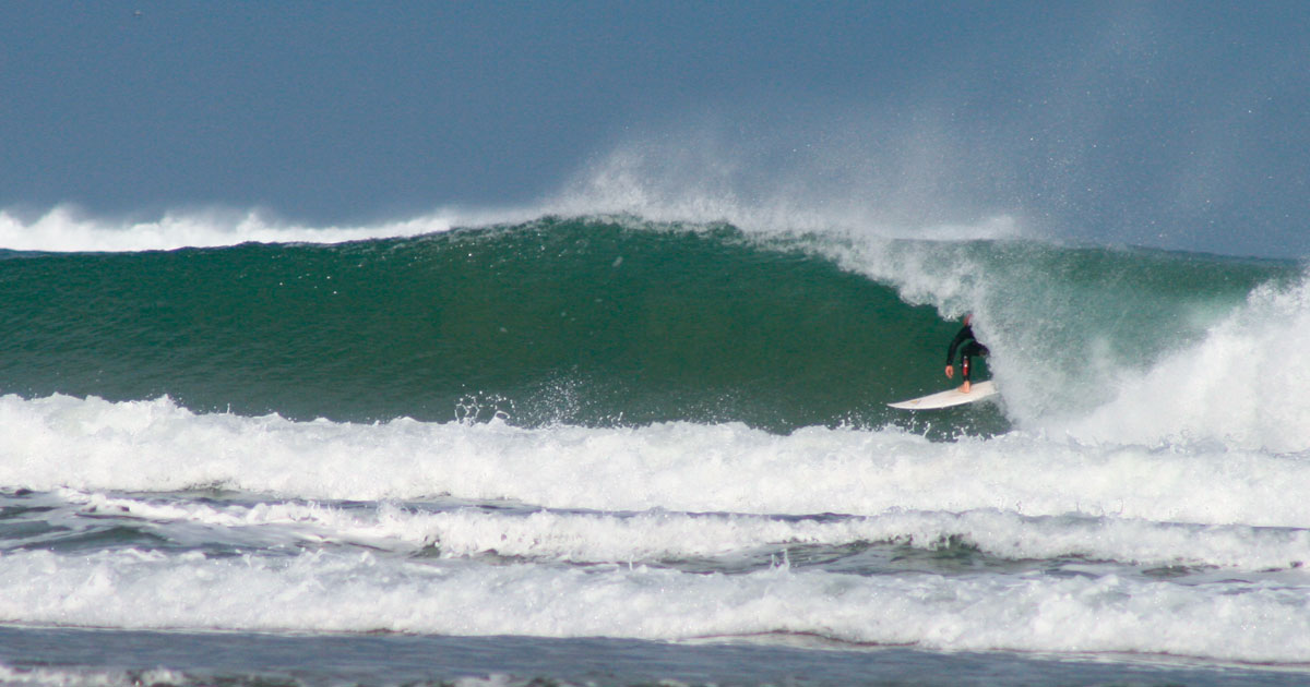 Tubos en la playa de berria