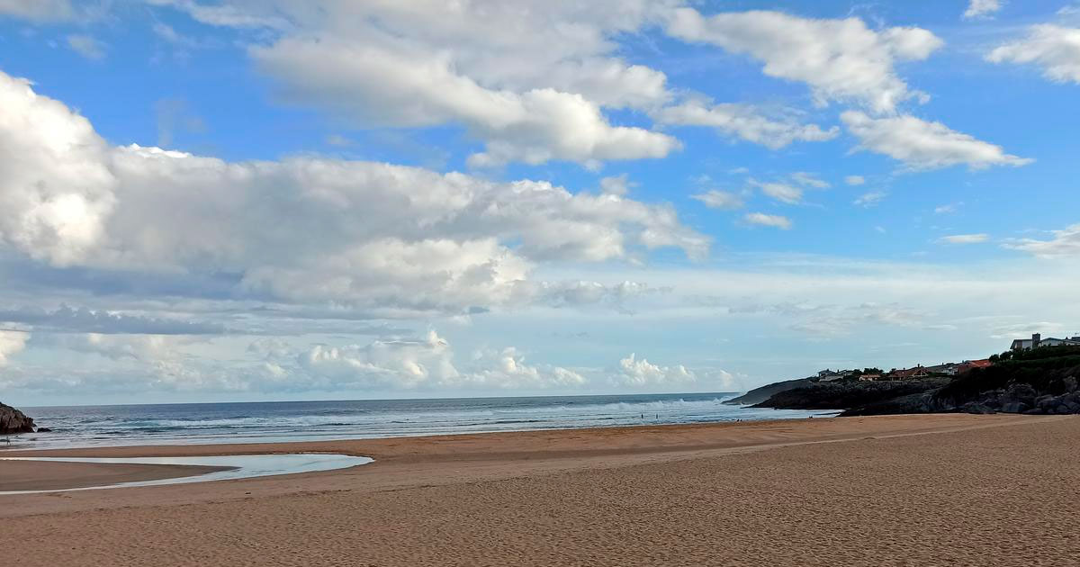 Hacer surf en Ajo - Playa de Cuberris