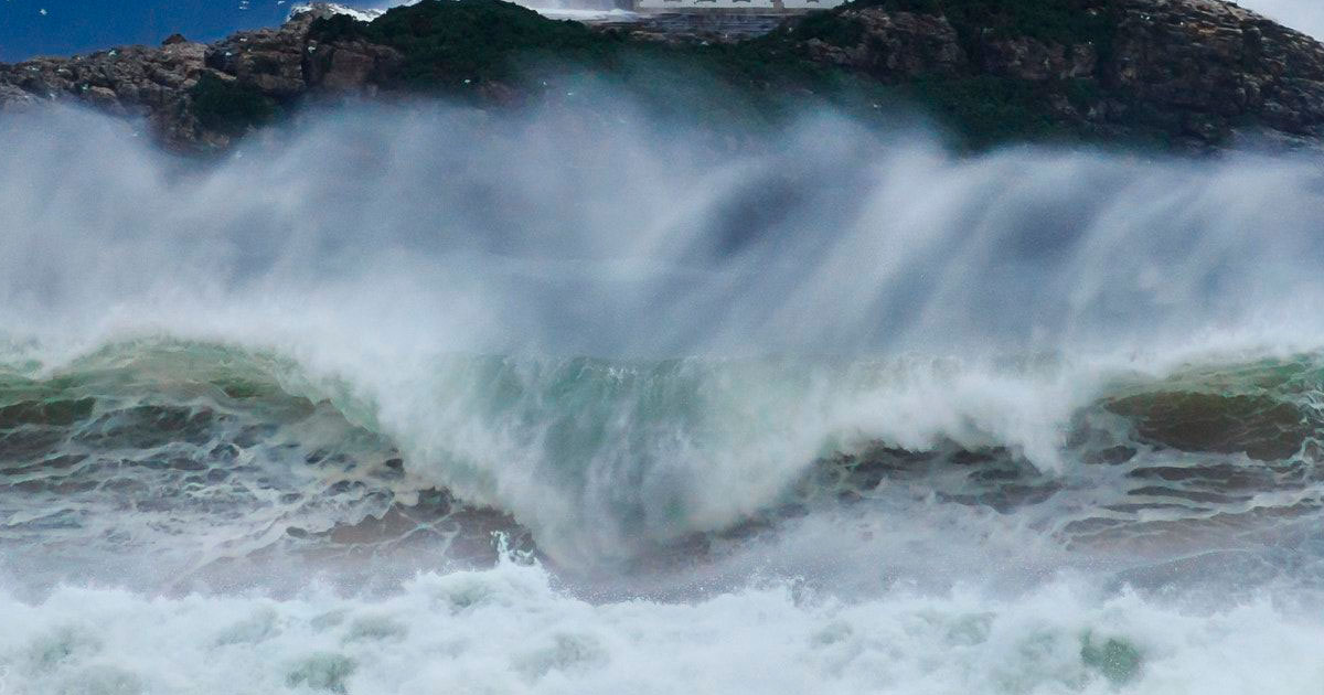 olas-mas-grandes-espana-isla-de-mouro