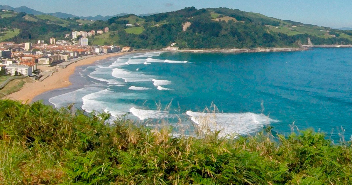 Hacer surf en el País Vasco - Zarautz 