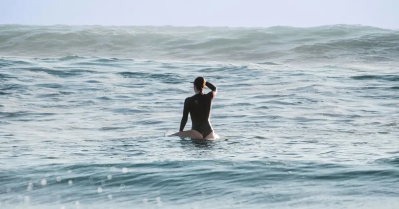 cómo cuidar la postura para evitar lesiones crónicas